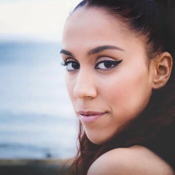 Ana-Isabel M., sehr persönllich. –  Lissabon Lisboa @2015