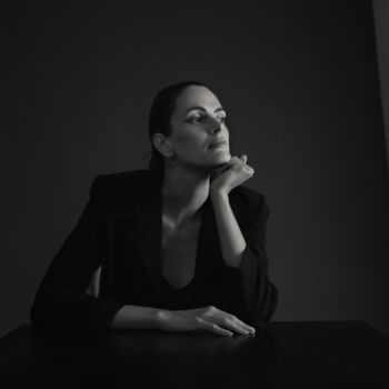 KIANA R. –  Episode 1 … von einem ersten Studio-Shooting in 2022