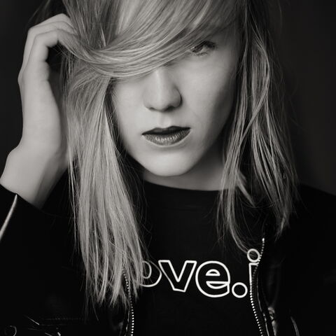 @LISA.kr54 – ep.8 … Rocking the Studio