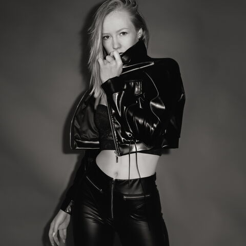 @LISA.kr54 – ep.9 … Rocking the Studio pt.2