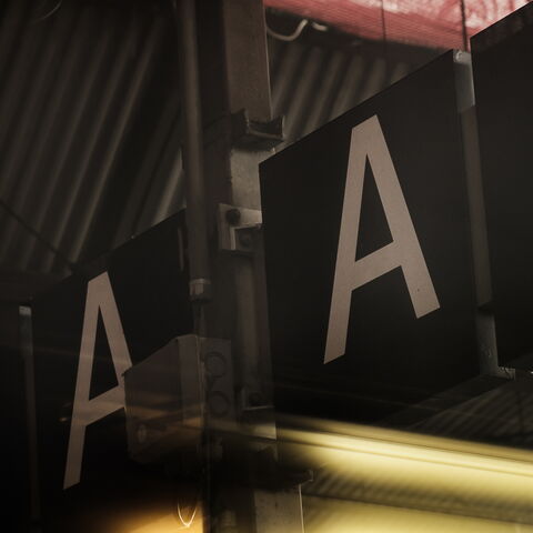 Von einem Trip nach Brüssel zur Ausstellung »Untold Stories« von Peter Lindbergh … Bilder im Panoramaformat der XPan – 2023