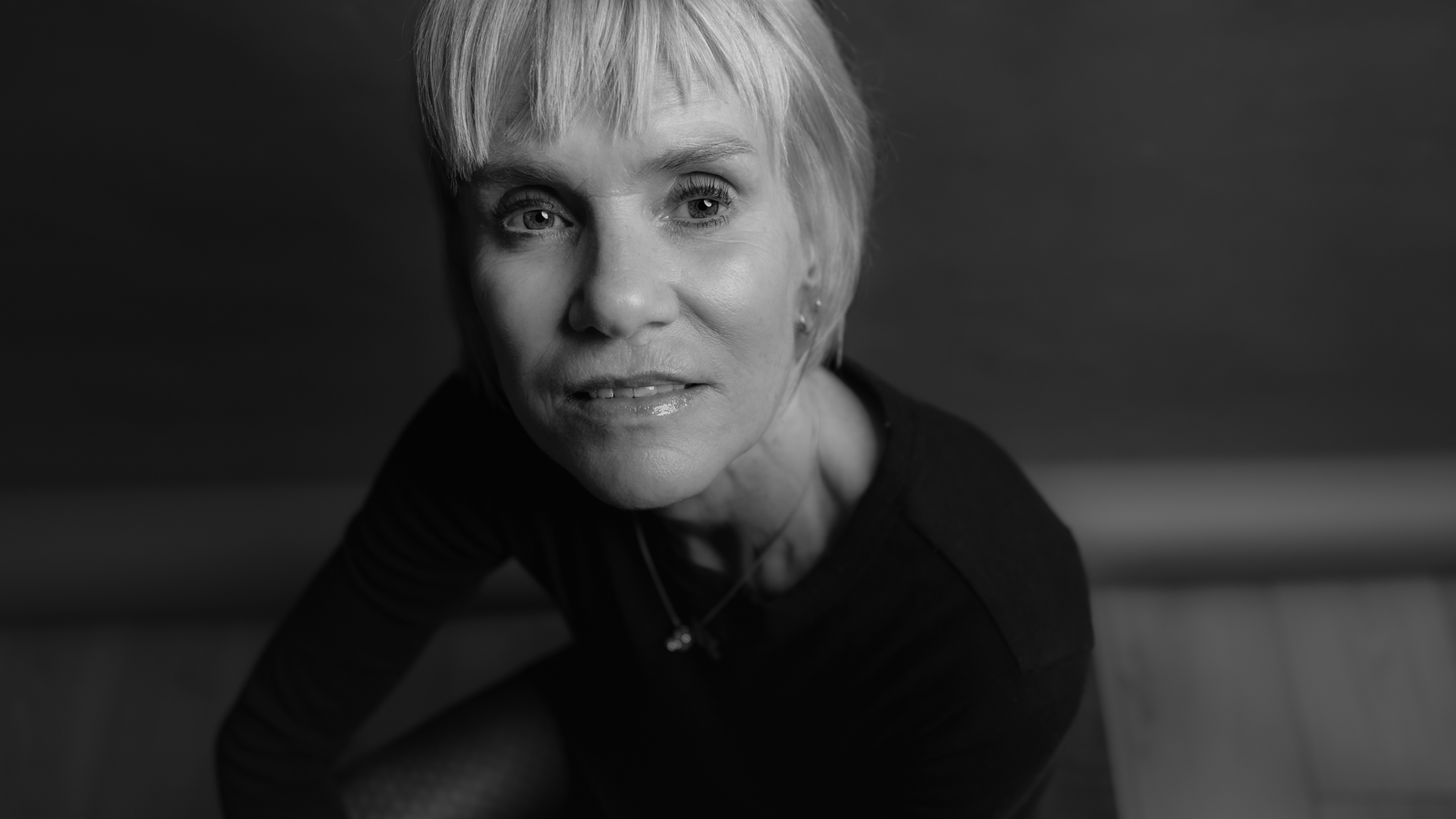 EVA – Black & White …